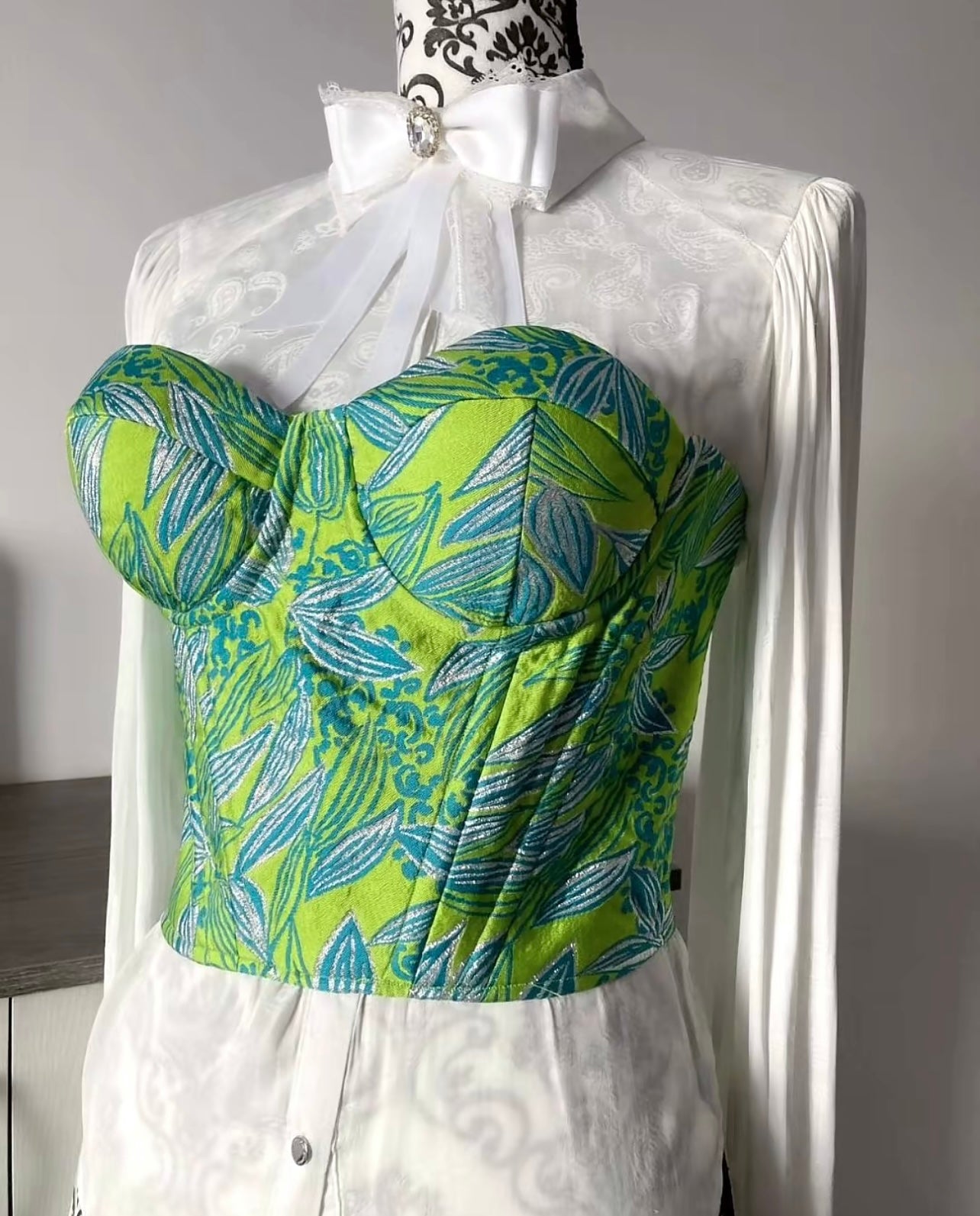 Corset Brocard Verde cu Inserții Argintii